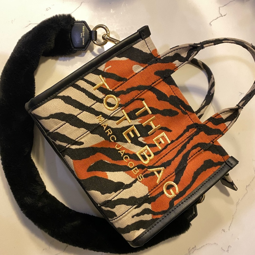 Marc Jacobs The Tote Bag Mini Tiger Print